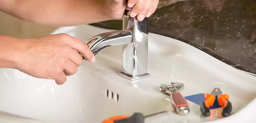 Bathtub Faucet Replacement in Clovis